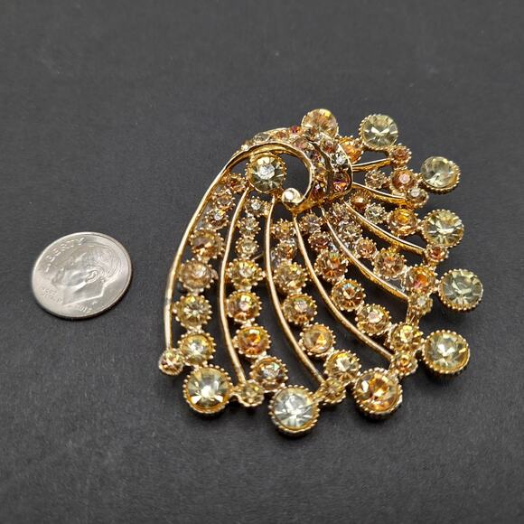 B. S. K. Mid-Century Modern Brooch, Jonquil Topaz Rhinestones, 1950s Vintage - Picture 6 of 10